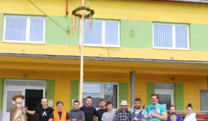 1. fotografia fotogalérie Stavanie mája 2022