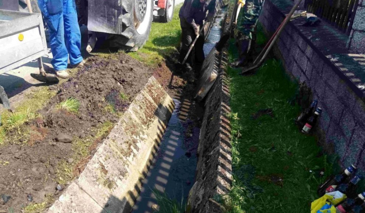 7. fotografia fotogalérie Oprava priekopy