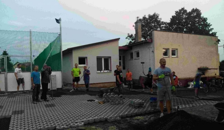 18. fotografia fotogalérie Výstavba multifunkčného ihriska 2022